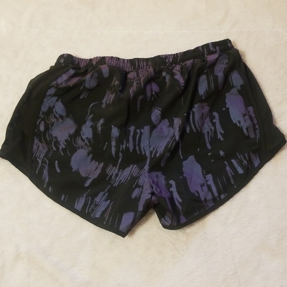 Under Armour Heat Gear loose fit athletic shorts - Picture 2 of 7